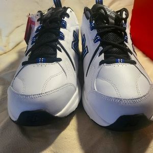 New Balance size 11 wide sneakers comfort mens